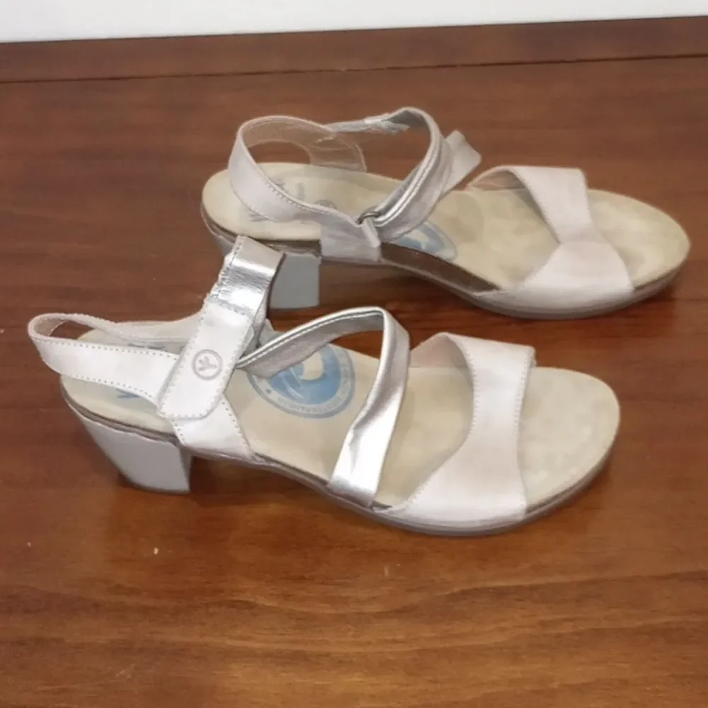 WANDA PANDA Women's Wandar Sandal Tan Combo- Size EU 40 / US 9.5 - 10